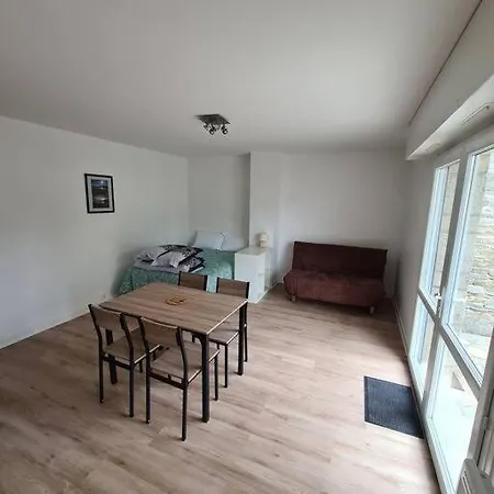 50m De La Plage: Studio Au Coeur Du Centre !